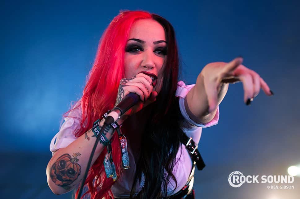Rock Soundのインスタグラム：「Happy Birthday to New Years Day’s Ash Costello!」