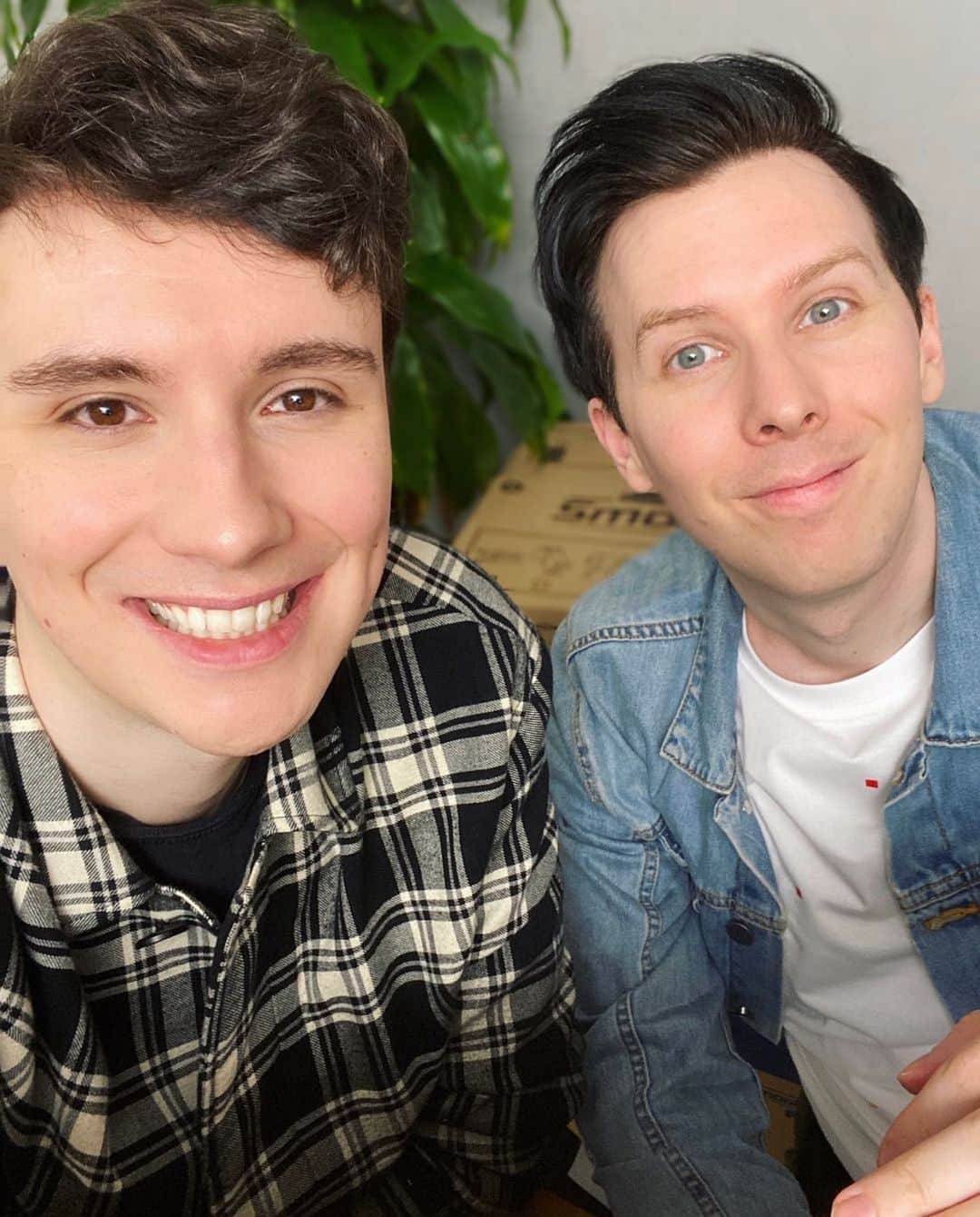 フィル・レスターのインスタグラム：「Just a couple of boys who bought a house together before being trapped in lockdown and now want to murder each other oops  (#AD) We’re gonna do live shows together on @Stereo so come hang out and give us someone to talk to!! (Tuesday and Thursday 9pm uk time) Download the app and follow both of us @AmazingPhil and @danielhowell and you’ll be entered into a giveaway to win RARE Dan and Phil stuff! (Link in my bio to follow)  Check out the new video on my channel with Dan for more info ✨」