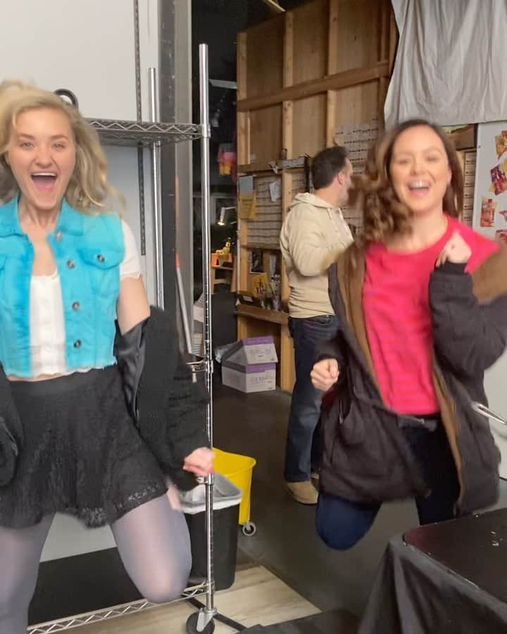 のインスタグラム：「Happy Birthday to one of my dearest friends and future bridesmaid (cuz that’s the level of friendship here)  I love you so much I can’t even handle it. (sorry this video is so dumb, also I’m sorry that I completely took over in this video and you barely got a word in)  😂😂😂 @hayleyorrantia  (pre pandemic)」