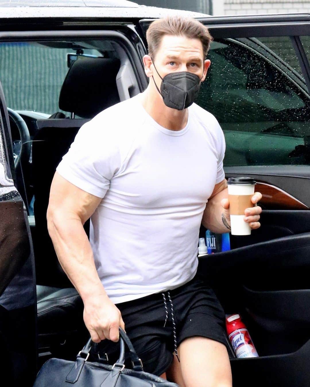 Just Jaredさんのインスタグラム写真 - (Just JaredInstagram)「@johncena looks buff heading to the gym in between filming for his upcoming DC Comics series #Peacemaker. #johncena  Photos: Backgrid」2月22日 7時00分 - justjared