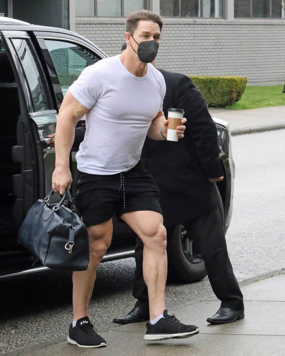 Just Jaredさんのインスタグラム写真 - (Just JaredInstagram)「@johncena looks buff heading to the gym in between filming for his upcoming DC Comics series #Peacemaker. #johncena  Photos: Backgrid」2月22日 7時00分 - justjared