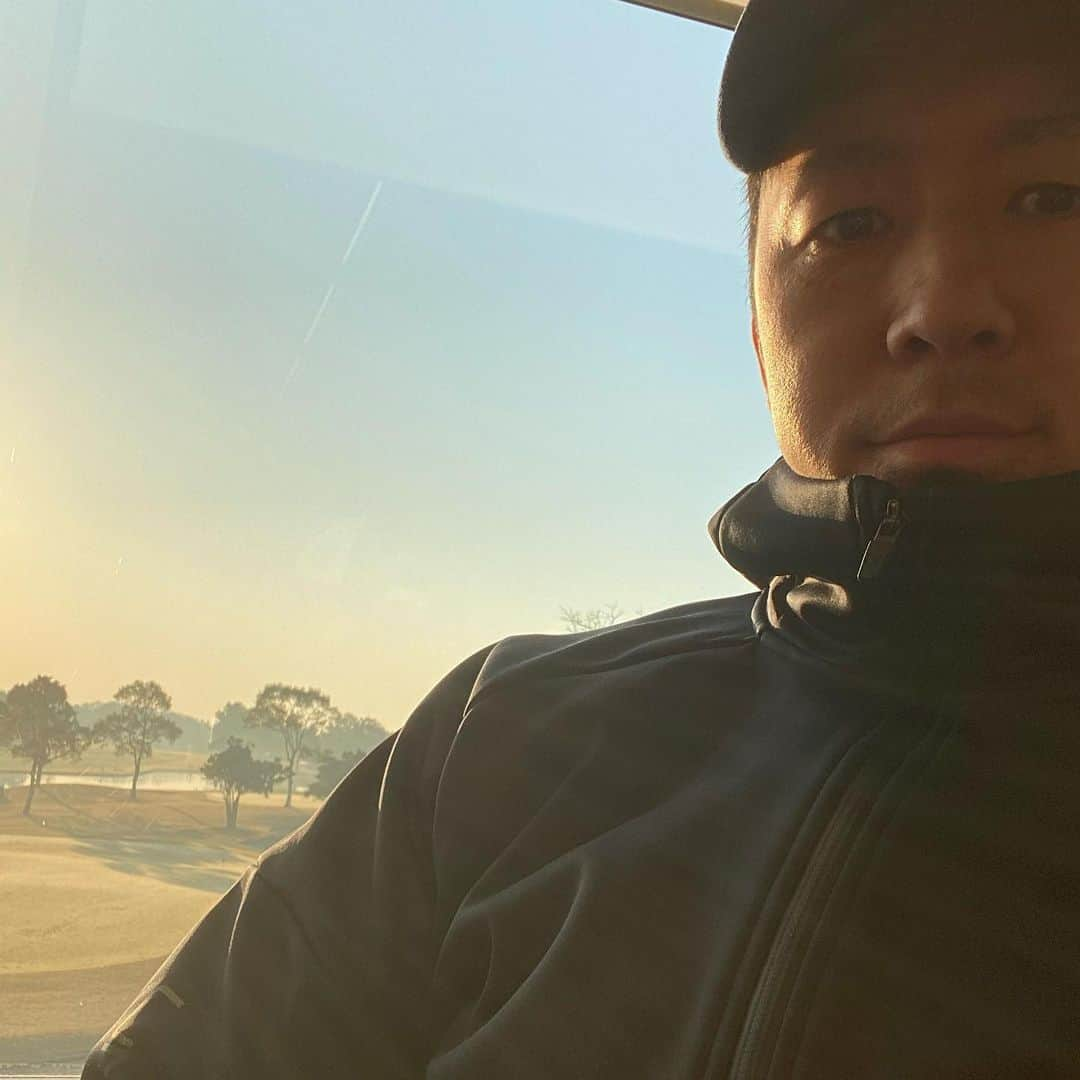 上原誠のインスタグラム：「⛳️🏌️‍♂️  ゴルフのとき早くきて朝食とるの幸せ。」