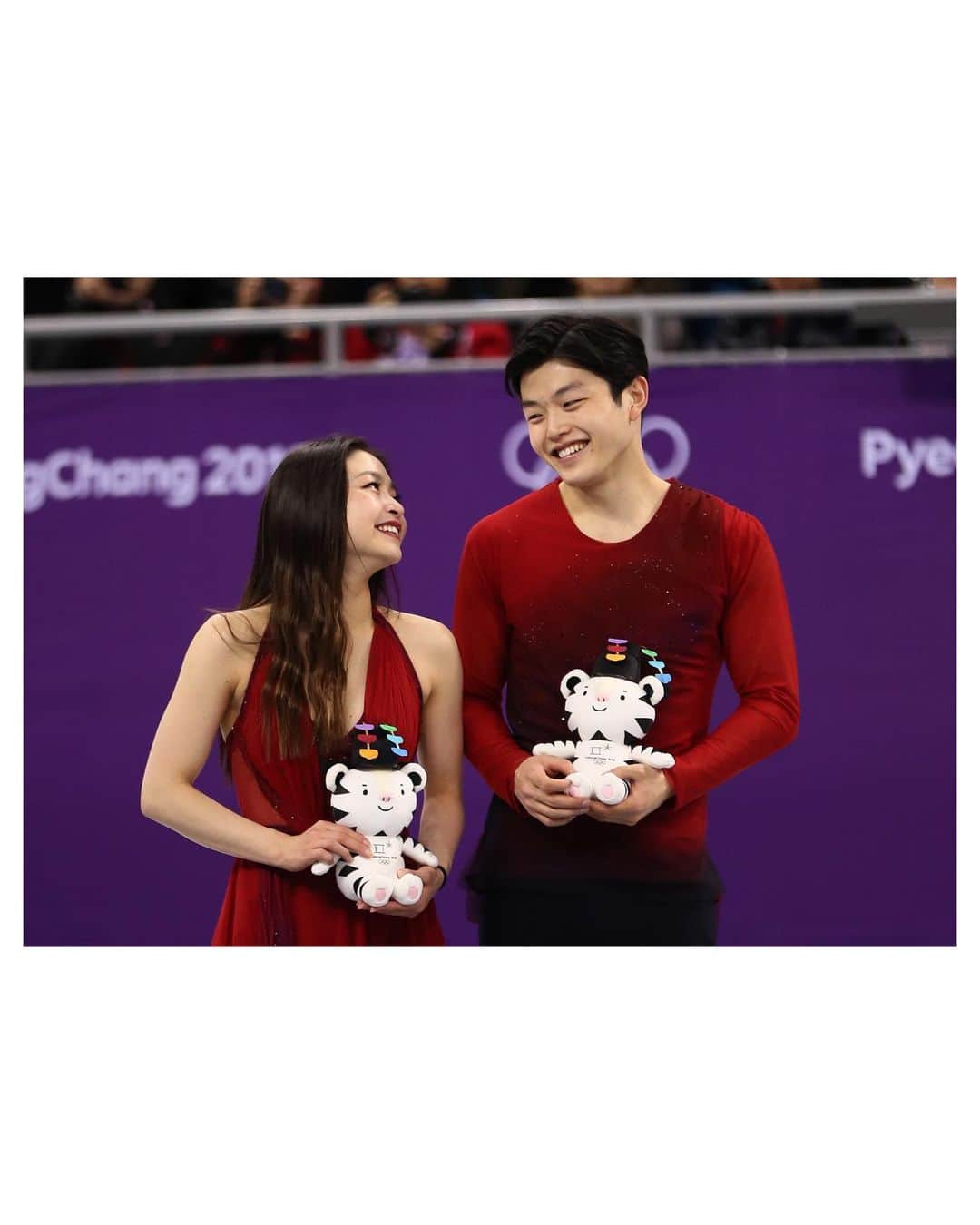 アレックス・シブタニさんのインスタグラム写真 - (アレックス・シブタニInstagram)「February 20th will always be a special day for us. Yesterday, we worked on our new #KudoKids book, but we also watched our Free Dance performance from the @olympics in Pyeongchang. ❤️  #olympics #winterolympics #figureskating #icedance #shibsibs #teamusa #siblings」2月22日 7時25分 - shibsibs