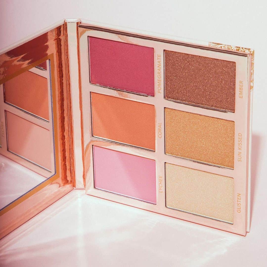 BH Cosmeticsのインスタグラム：「Bali, baby! 🌴 Even if only in our minds...  📸: Blushing in Bali - 6 Color Blush & Highlighter Palette  #bhtravelseries #bhcosmetics」