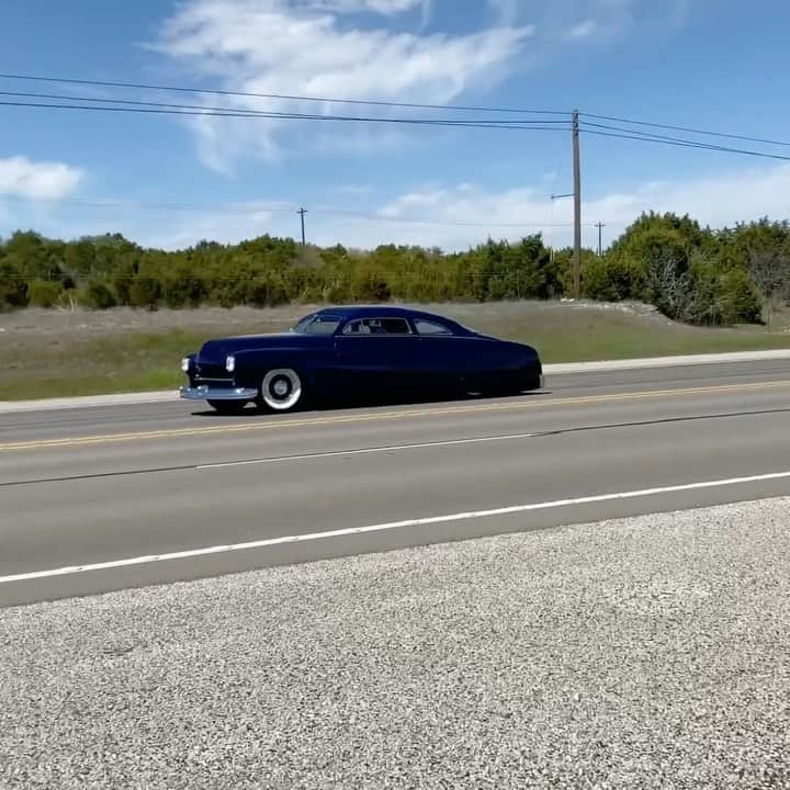 ウエストコーストチョッパーズのインスタグラム：「Sun comes out in Texas, all the snow melts, and just like that I wish I was out cruising in my Merc.... #jessejames」