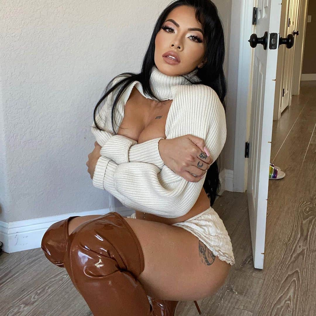 Morgan lee Bitchのインスタグラム：「Rate my outfit 1-10」