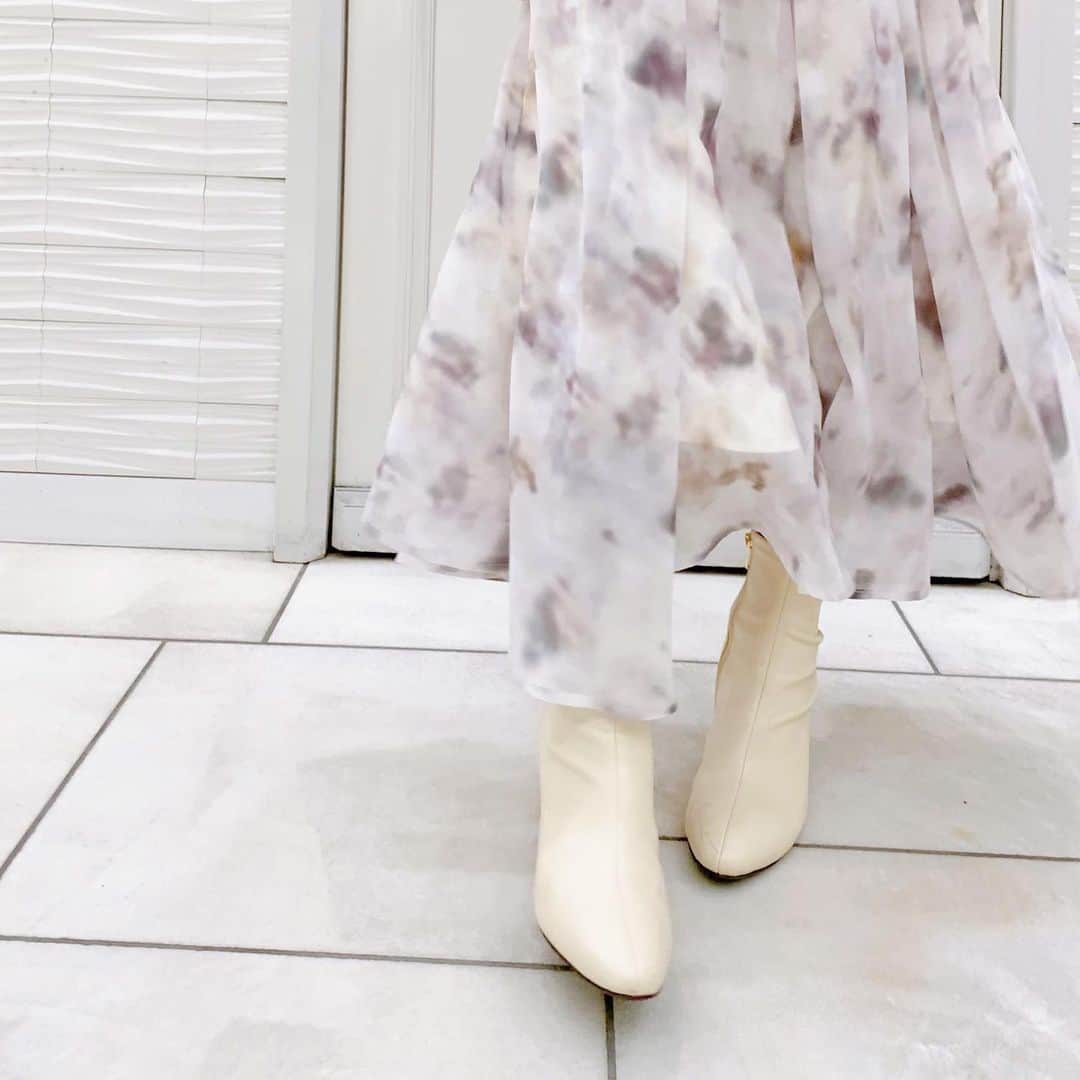 石倉侑芽さんのインスタグラム写真 - (石倉侑芽Instagram)「👗💗  お気に入りのスカート🤍 何色合わせても可愛くて最高🥰 @mercuryduo_com   ブーツは安定の♡ @randa_pic  #ゆめちんコーデ#コーディネート#マーキュリーデュオ #春コーデ#mercuryduo#白ブーツ#ホワイトコーデ」2月22日 8時35分 - yume8115