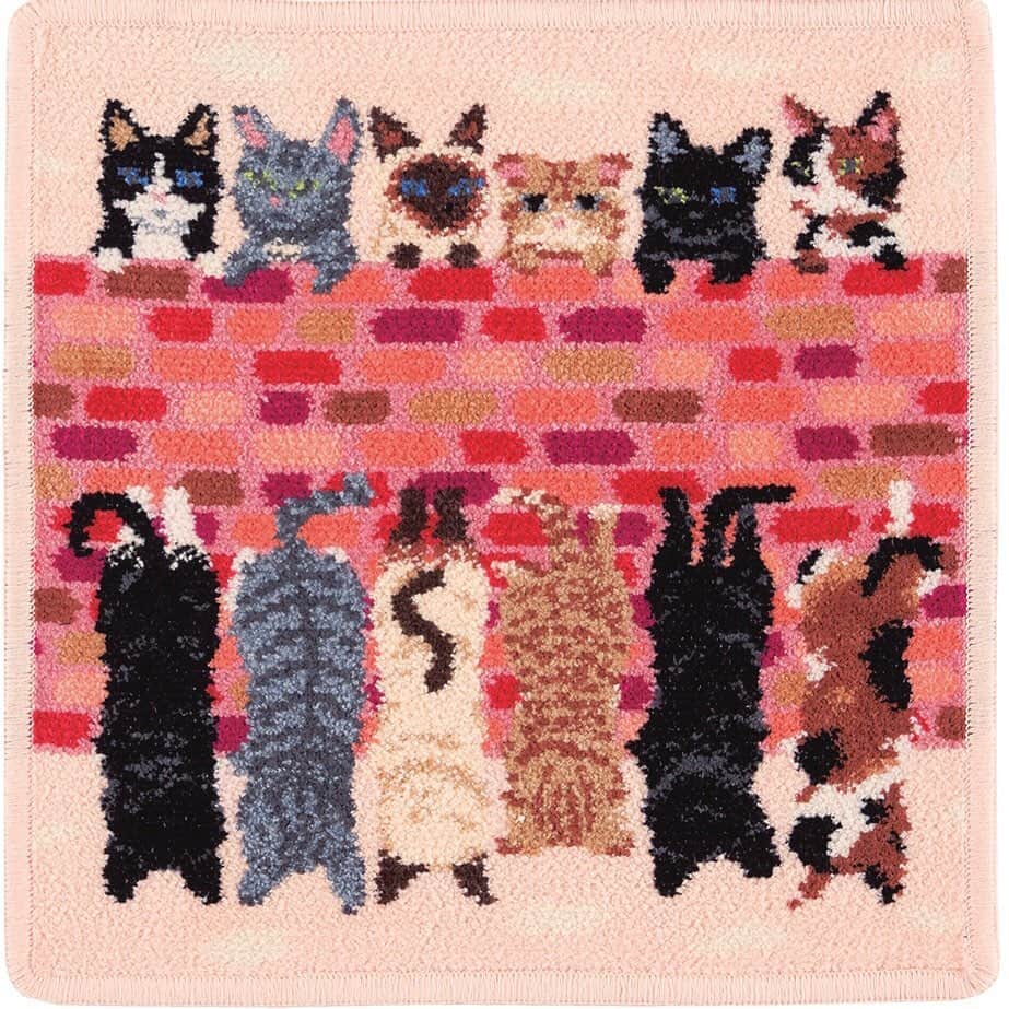 フェイラー（FEILER）さんのインスタグラム写真 - (フェイラー（FEILER）Instagram)「【今日は #猫の日 】 2月22日は #にゃんにゃんにゃんの日 猫好きさん集まれ！  ドイツ・シュニール織のブランド「フェイラー」と、ギフトコンセプトショップ「ラブラリー バイフェイラー」には、かわいい猫をモチーフにしたハンカチがあります！ 猫好きさんへ、手洗いが楽しくなるハンカチは、お友達へのプレゼントにもおすすめです。  (写真1枚目) じゃれあう子猫がかわいい！ プレイフルキトゥンハンカチ 約25×25㎝　￥2,420(税込)  (写真2枚目) かくれんぼする子猫がかわいい！ ピーピングキトゥンハンカチ 約25×25㎝　￥2,420(税込)  フェイラー銀座本店、全国百貨店フェイラーショップ、フェイラー公式オンラインショップにて販売。  (写真3枚目) バレエをしている猫たちがキュート！ バレリーナキャット 約25×25㎝　￥2,420(税込)  フェイラーのギフトショップ ラブラリー バイ フェイラー東京駅グランスタ店、ルミネエスト新宿店、渋谷スクランブルスクエア店、玉川髙島屋S・C店、横浜ジョイナス店、松坂屋名古屋店、タカシマヤ ゲートタワーモール店、大阪ルクアイーレ店、福岡天神ソラリアステージ店、エキュート品川ポップアップショップ、フェイラー銀座本店、フェイラー公式オンラインショップ、アイルミネにて販売。   #プレイフルキトゥン #ピーピングキトゥン #キトゥン #子猫 #にゃんにゃんにゃん #ラブラリー #ラブラリーバイフェイラー #バレリーナキャット #猫柄 #猫 #キャット #バレエ #ハンカチ #ドイツ生まれのブランド #シュニール織 #フェイラー #FEILER #ギフトショップ #loverary #loverarybyfeiler #ハンカチはフェイラーと決めています」2月22日 9時01分 - feiler_jp