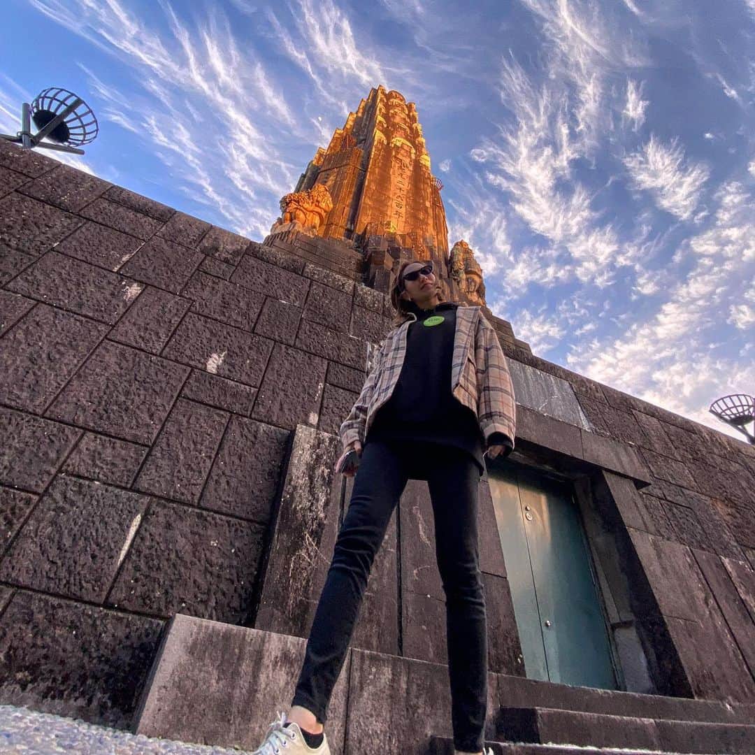 のインスタグラム：「🪨🐉」