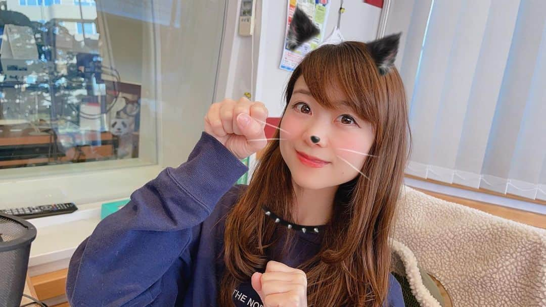 須賀由美子さんのインスタグラム写真 - (須賀由美子Instagram)「今日もブルーミンありがとにゃん！＃猫の日 #トチギノアサ #rberry」2月22日 9時07分 - tottiyumi