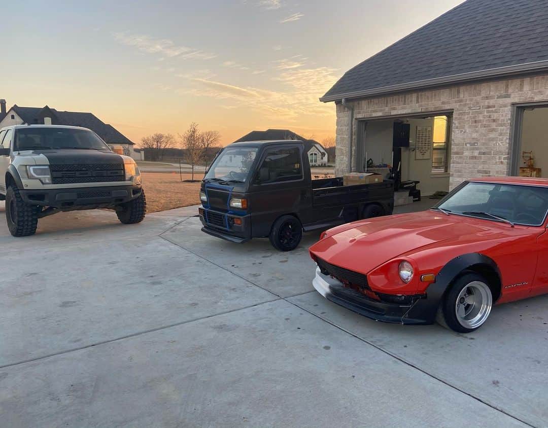 スティーブのインスタグラム：「Cars n trucks and things that Go!」