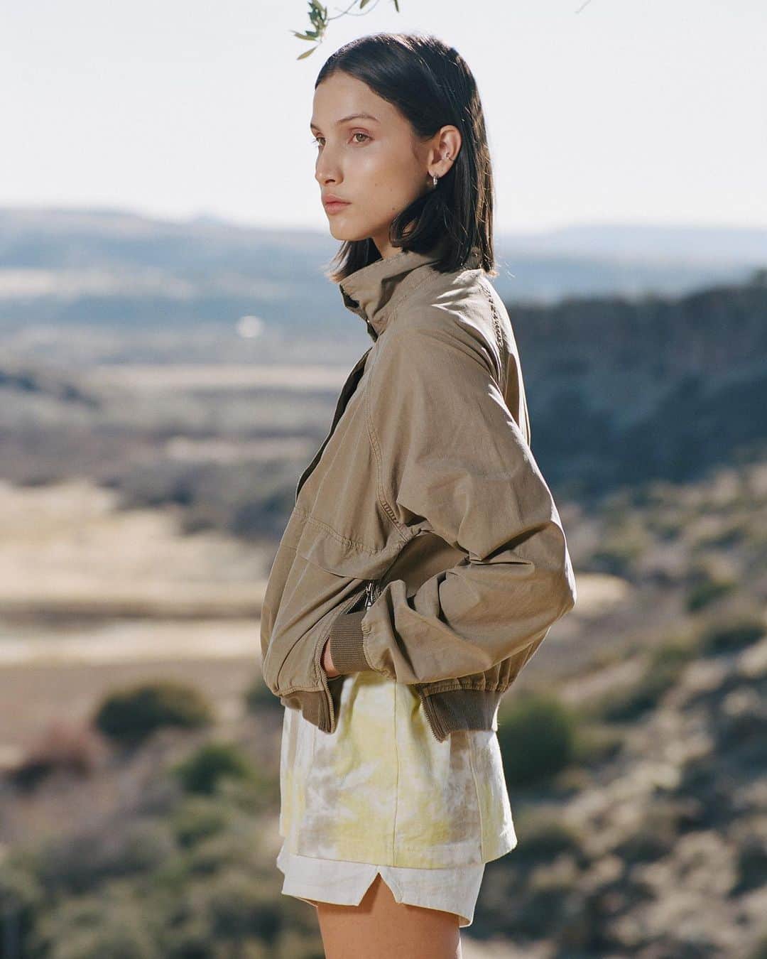 ジョン エリオットのインスタグラム：「Sail Half Zip Pullover in Fatigue. Crafted in soft and lightweight cotton-blend fabric. Available now.」