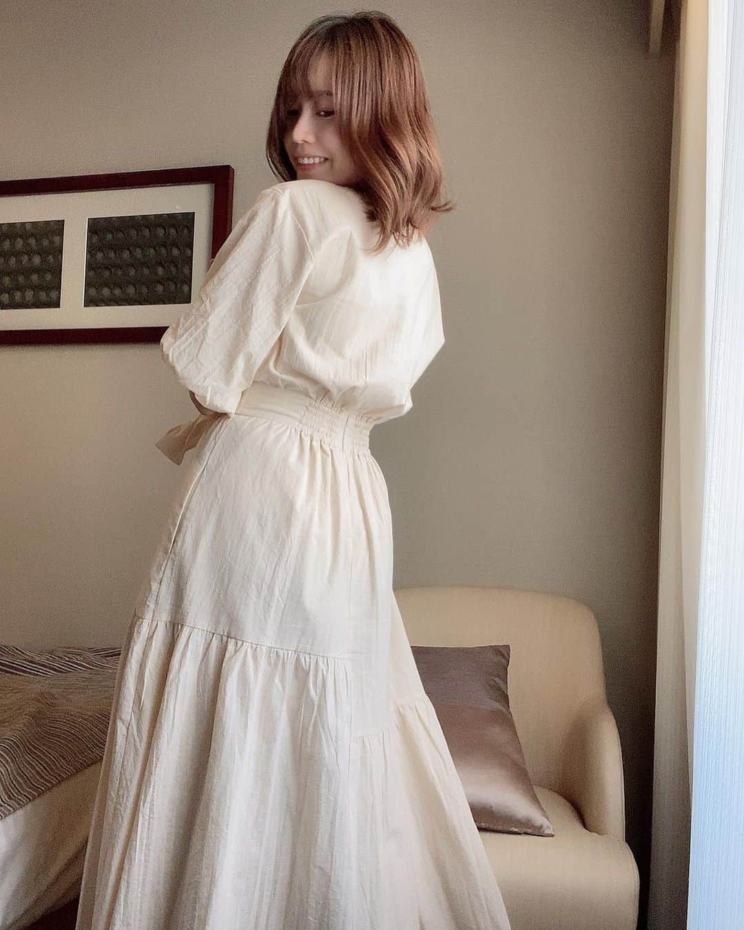 のインスタグラム：「. ワンピース ラグナムーン @lagunamoon_com  👗 女性らしさを出してくれるワンピース♥ 甘くなりすぎない大人感！ . #lagunamoon #fashion #model #code #instafashion #ootd #cute #elegant #sexy #ラグナムーン #ラグナムーンワンピース  #ファッション #モデル #ワンピース #大人かわいい #春服コーデ #春服 #コーデ #ファッションセンターしまむらとコラボしたい」