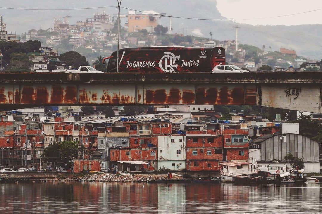 のインスタグラム：「Alegria da rua, nossa vitória.. VIVA!」