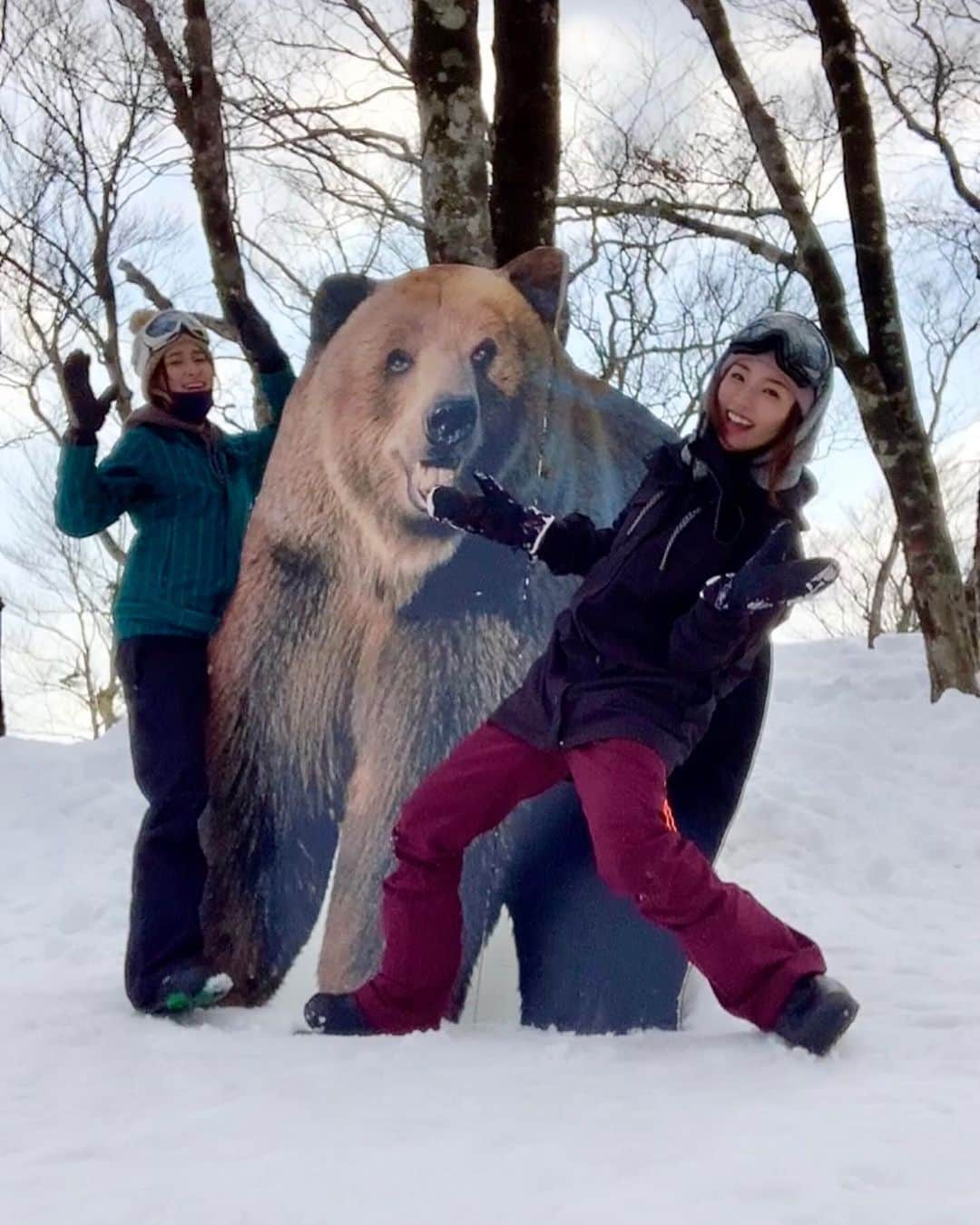 本条舞さんのインスタグラム写真 - (本条舞Instagram)「山は本当に癒し☺️🏔 リフレッシュして、また頑張れる💪✨ へぇちゃんと💗  #本条舞 #女優 #役者 #モデル #タレント #ピアニスト #model #actor #actress #pianist  #レースクイーン #まみへぇ  #regcrew #スノーボード #スノボ女子 #snowboard #snowboarding #volcom」2月22日 20時52分 - mai_honjyo_official