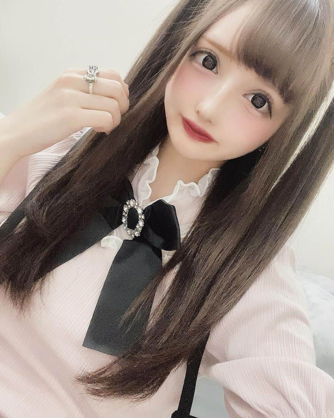 大木玲奈のインスタグラム：「地雷みさたん🥺ぴえん . 地雷verのチェキ発売しました💕  #地雷女#ハーフツイン#ぴんく#チェキ#ankrouge#love#fashion#model#swag#jj#costume#smile#youtuber#cute#selfie#igers#instagood#OOTD#daily#followme#igdaily#photooftheday#beautiful#tokyo#japan」