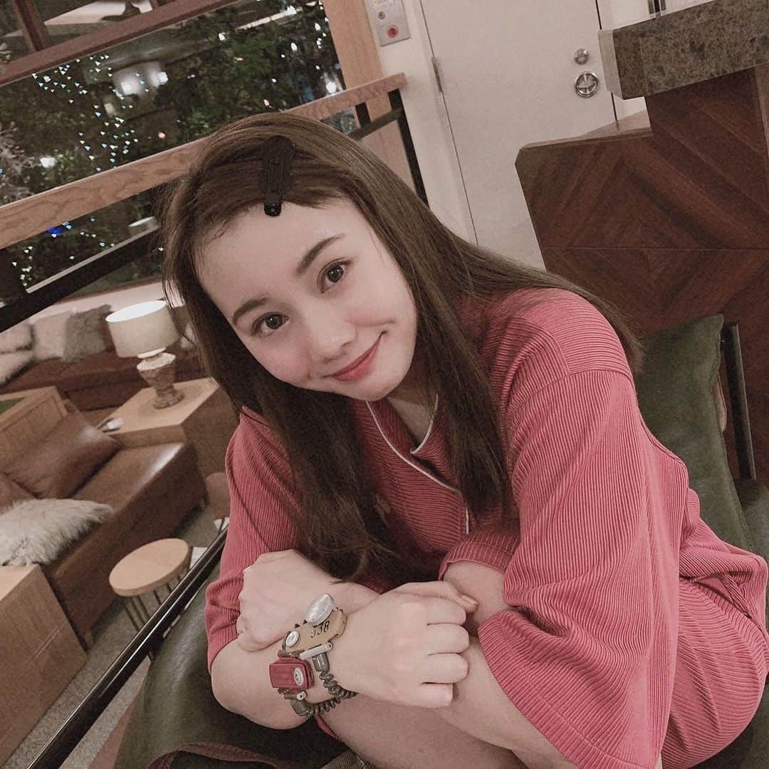 松本慈子のインスタグラム：「* 岩盤浴行きたい！岩盤浴行きたい！🛀🚿🧼」