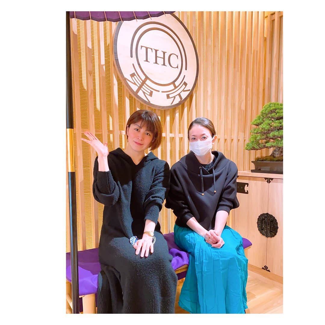田中雅美さんのインスタグラム写真 - (田中雅美Instagram)「東京ヒルズクリニック　@tokyo_hills_clinic にて、お肌診察に伺いました。  ・ ・ この日は、真衣と一緒に。  ・ ・ 花粉症の影響か、乾燥か、、、 とにかくキメが荒くなって化粧ノリも悪くて、、、  ・ ・ 駆け込み寺のようにこちらのクリニックにお世話になってます。  ・ ・ #東京ヒルズクリニック #お肌相談 #中村真衣 #同じような練習環境だったけど #真衣はすっぴんでも綺麗で羨ましい #悩みはあるみたいだけど #みんな悩みはあるよね #お肌が強くなりたい」2月22日 19時41分 - tanakamasami_official