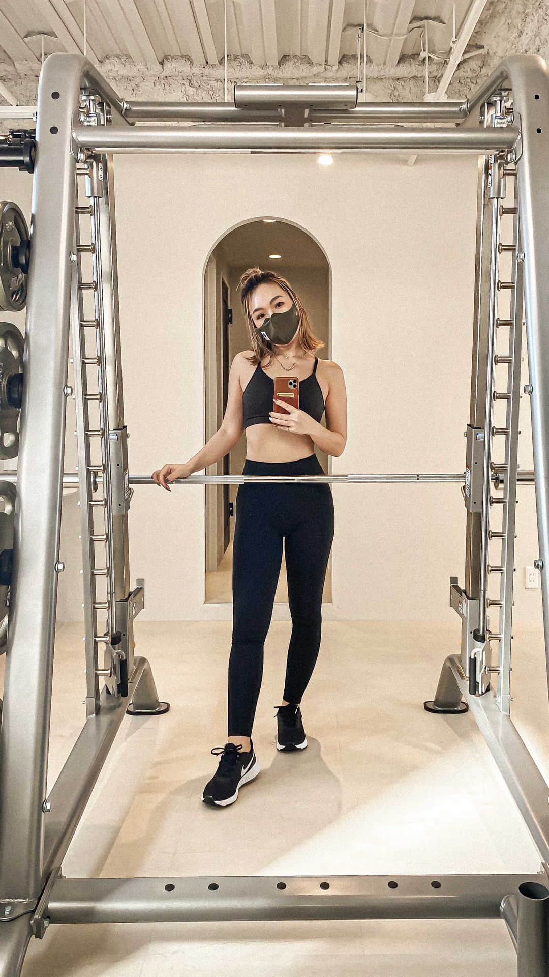 Manamiのインスタグラム：「Workout done!💪🏼and Before After! @knot_gym  @knot_shohei   トレーニングを始めて約3ヶ月半！ たったの週1だけだけど、 少しずつ出来ることが増えたり ウエイトが上がったり、 変化をじわじわ感じてきてる✨  なにより楽しい〜😝‼️✨ 薄着になる春夏に向けて 少しずつだけどまだまだ頑張る🔥❤️  ㅤ ㅤ #gym #personalgym #training #workout #池尻大橋 #池尻大橋ジム #ジム #パーソナルジム #パーソナルトレーニング #パーソナルトレーニングジム #パーソナル #パーソナルトレーナー #トレーニング #ワークアウト #ダイエット #ボディメイク #筋トレ #フィットネス #姿勢改善 #ヒップアップ」