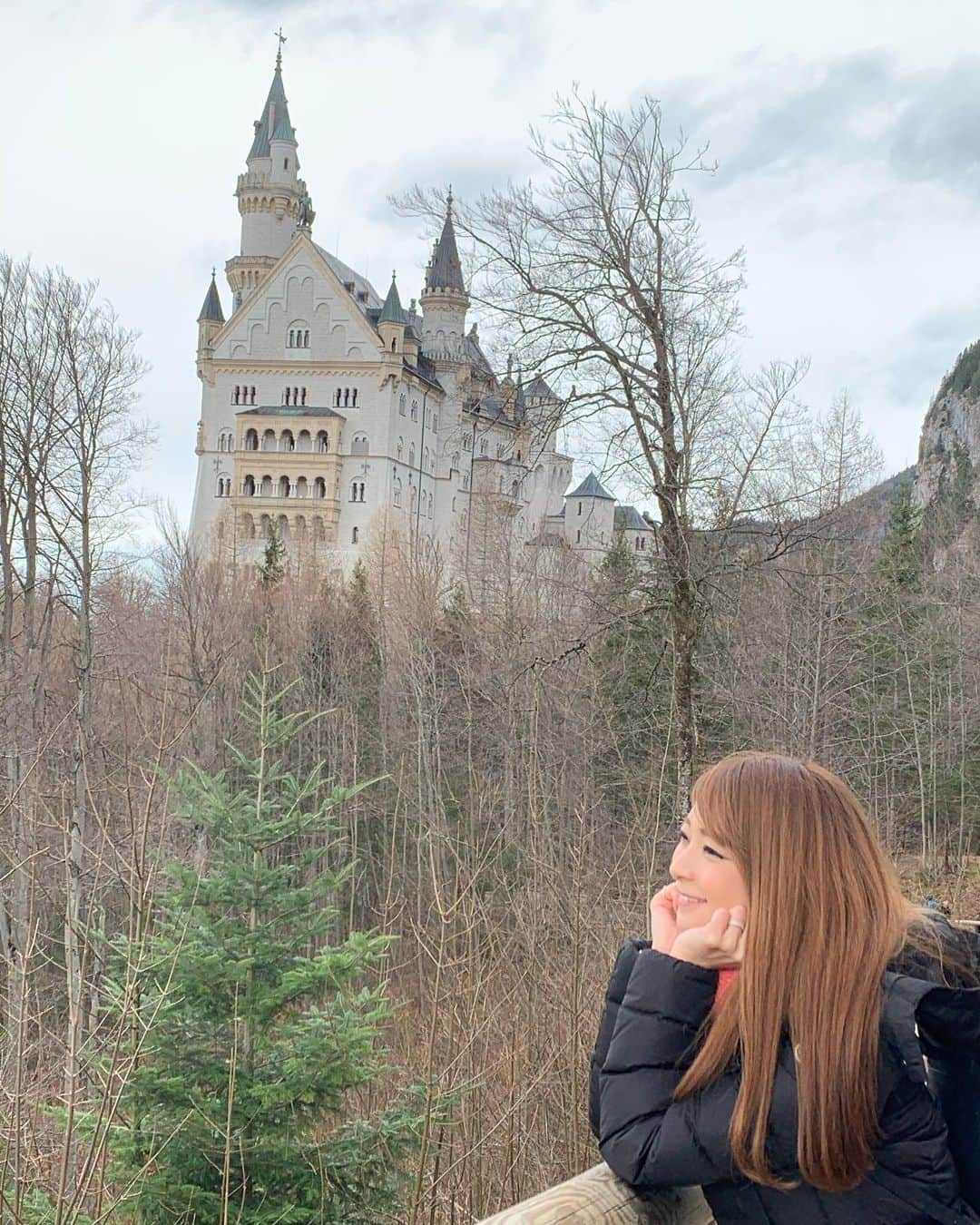 安藤麻貴さんのインスタグラム写真 - (安藤麻貴Instagram)「過去pic🇩🇪✨  ノイシュヴァンシュタイン城🏰 緑がある季節にまた行きたいなぁ☺️💕  #ドイツ #Germany #🇩🇪 #ノイシュヴァンシュタイン城 #ノイシュバンシュタイン城 #たびすたぐらむ」2月22日 19時44分 - maki_nyan_3