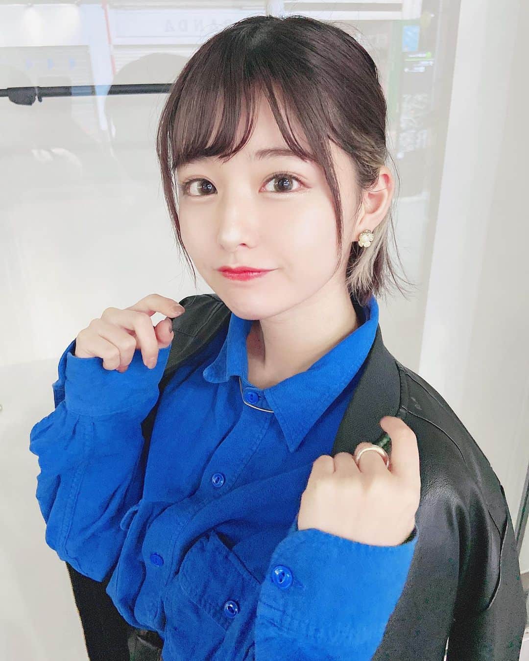 sarimaru(国木田さりまる)のインスタグラム：「めちゃくちゃ時差投稿で申し訳がない（；＿；） 普段の美容について投稿で共有していこうと思います~🌸 数ヶ月前に湘南美容クリニック池袋東口院で肩ボトックスを受けました🐇❤︎  ミスター慶應医学部のあきよし先生に施術してもらったよー！ 私が行った後に整形して今ダウンタイム中らしいです…！ 全身600万円かけて整形しててハイライトにまとまってるから見てみてね 患者さんにやる前にまず自分がやってみるらしく、信頼できる先生です！ 凄い💭 詳しく知りたい子とかカウンセリング受けたいだけでも、とりあえず連絡してみてね☺︎」