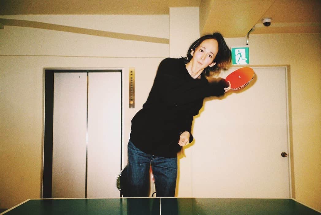 natsuoさんのインスタグラム写真 - (natsuoInstagram)「卓球しませんか？ photo @shogo.photo  #秋元アーモンド夏生 #film #フィルムカメラ」2月22日 20時15分 - akimotonatsuo