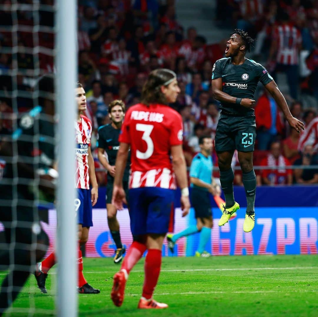 チェルシーFCさんのインスタグラム写真 - (チェルシーFCInstagram)「At the death! @MBatshuayi vs Atletico! 👌⚽️ #ATMCHE #CFC #Chelsea」2月22日 20時25分 - chelseafc