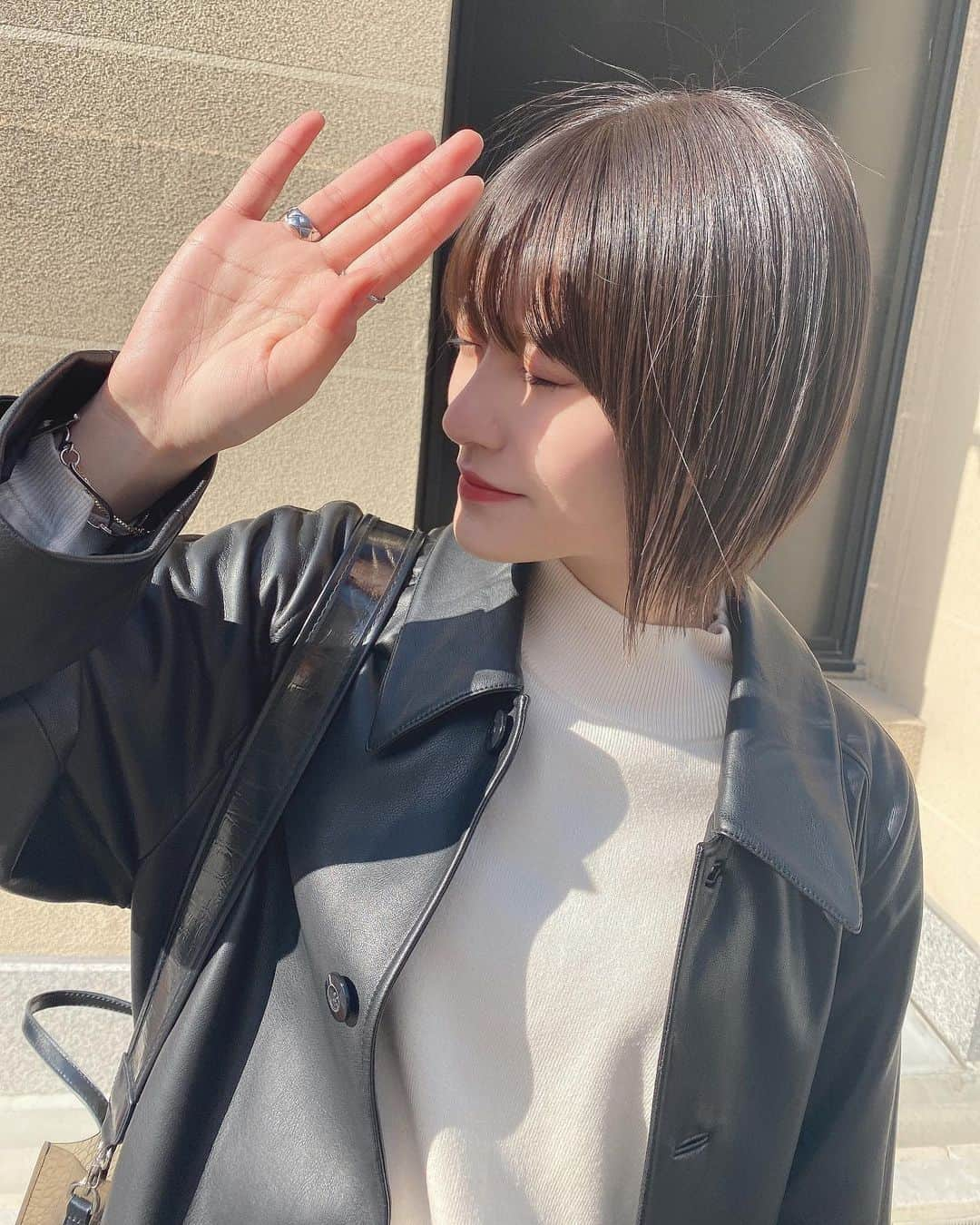 小嶋花梨さんのインスタグラム写真 - (小嶋花梨Instagram)「そろそろ髪色変えたいな〜🥑﻿ ﻿ 暗めか明るめか迷ってます、、、！！！﻿ どちらがお好きですか？🤔」2月22日 20時25分 - nmb_kojima_48