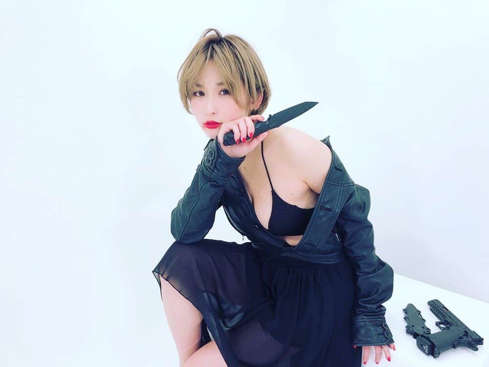 有馬綾香さんのインスタグラム写真 - (有馬綾香Instagram)「ナイフと私😇」2月22日 20時23分 - ayakaarima