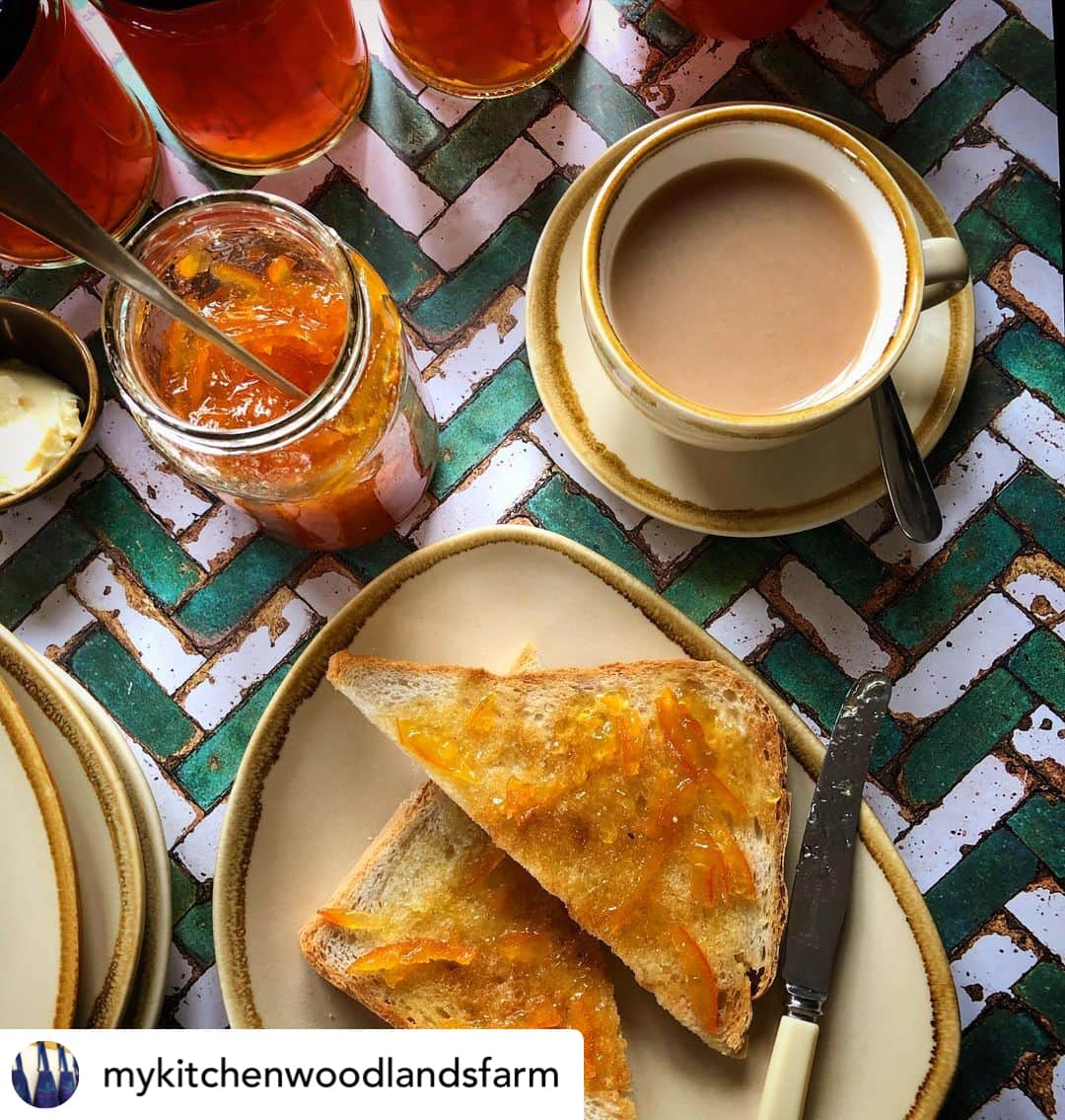 Paddington Bearさんのインスタグラム写真 - (Paddington BearInstagram)「Did you follow Paddington's marmalade recipe we shared earlier this month? 🍊⁣ ⁣ Seems like 📸 @mykitchenwoodlandsfarm has done just that!」2月22日 20時41分 - paddingtonbear