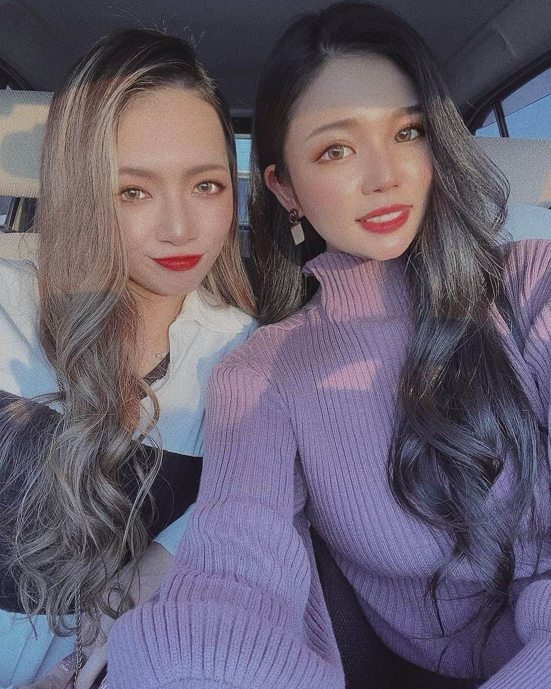 YOGOARISAのインスタグラム：「いっつも色々タイミング一緒すぎて支え合ってるこころのともってやつ✌︎♥️ ・ ・ ・ #love #friends」