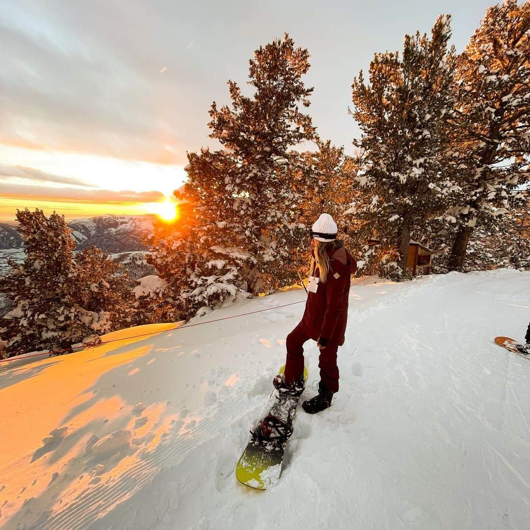 ブリアナ・コープさんのインスタグラム写真 - (ブリアナ・コープInstagram)「Change of scenery ❄️🌧☃️🥶 happy to be back @powdermountain」2月22日 12時25分 - briannacope