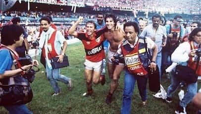 ジーコさんのインスタグラム写真 - (ジーコInstagram)「Ja no Canal Zico 10 no Youtube o “Tatiquês” do Flamengo CAMPEĀO BRASILEIRO DE 1987. Que timaço. Tomara que a historia se repita  nessa quinta. Confere lá.」2月22日 12時20分 - zico