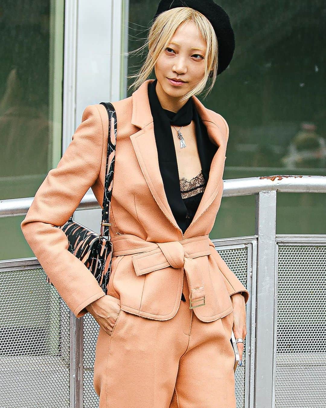 가로수길 , Seoulのインスタグラム：「Remember 2015 NYFW 📸 @jaylim1」