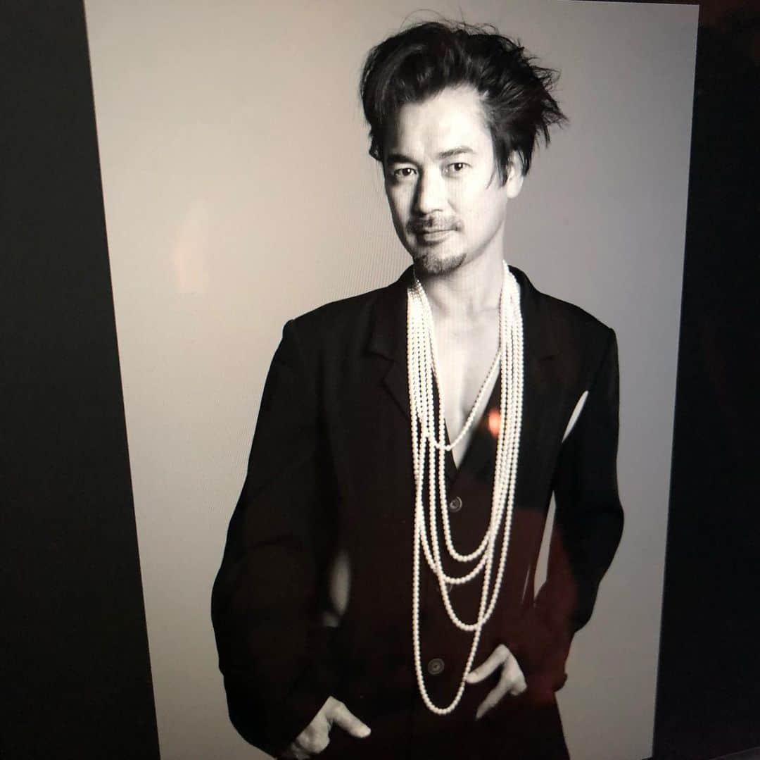 中村譲さんのインスタグラム写真 - (中村譲Instagram)「人生初の真珠。 禁酒すると若返るっぽい。 #mikimotopearls  @lesliekeesuper  #shooting  #久しぶりの撮影」2月22日 13時08分 - joechan1515