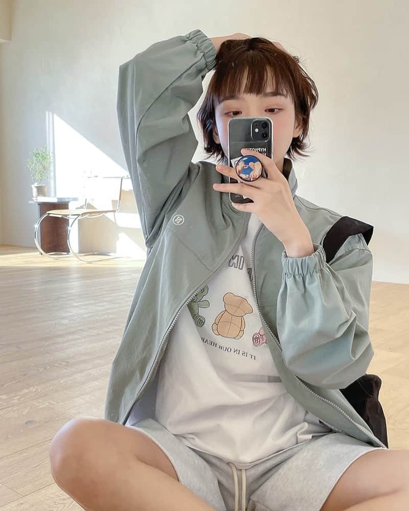 のインスタグラム：「[NEW 8%] 2/22(월)부터 변경되는 스타일난다 위클리 신상✨  ✔️매주 월요일 신상 업데이트 일주일간 신상 8% 할인된 가격으로 구매 가능  ✔️빠른배송  아이콘 표시된 상품에 한해 오후 3시까지 주문시 당일 발송  www.stylenanda.com」