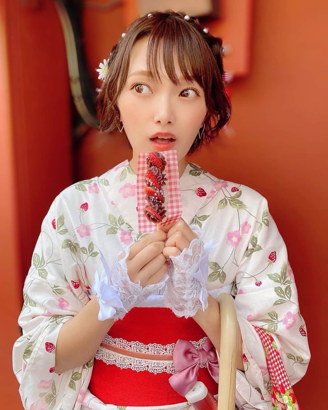 安西茉莉さんのインスタグラム写真 - (安西茉莉Instagram)「🍓💕﻿ ﻿ 今日のおやつはなんだろう？﻿ ﻿ ﻿ #浅草そらつき #浅草スイーツ ﻿ ﻿ #浅草 #浅草観光 #浅草グルメ ﻿ #浅草寺 #浅草食べ歩き ﻿ ﻿ 浴衣は #さわだ屋 さん❤️ ﻿ #浅草浴衣レンタル #浅草着物レンタル #ボブヘアアレンジ #ボブヘアメ ﻿ ﻿  ﹊ ﹊ ﹊ ﹊ ﹊ ﹊ ﹊ ﹊ ﹊ ﹊ ﹊ ﹊﻿ Twitter 🔍 安西茉莉 ＠anzaimari﻿ Online salon 🎀﻿ plz check my home URL, and join us！﻿  ﹎ ﹎ ﹎ ﹎ ﹎ ﹎ ﹎ ﹎ ﹎ ﹎ ﻿ ﻿ #限界管理栄養士 #レースクイーン #ラウンドガール﻿ #ピアドル #コスプレイヤー #管理栄養士﻿ #ショートヘアアレンジ #ショートカット﻿ #美腿 #followmenow #Japanesecosplayer﻿ #portrait #girlsportrait」2月22日 13時31分 - mysweetpn