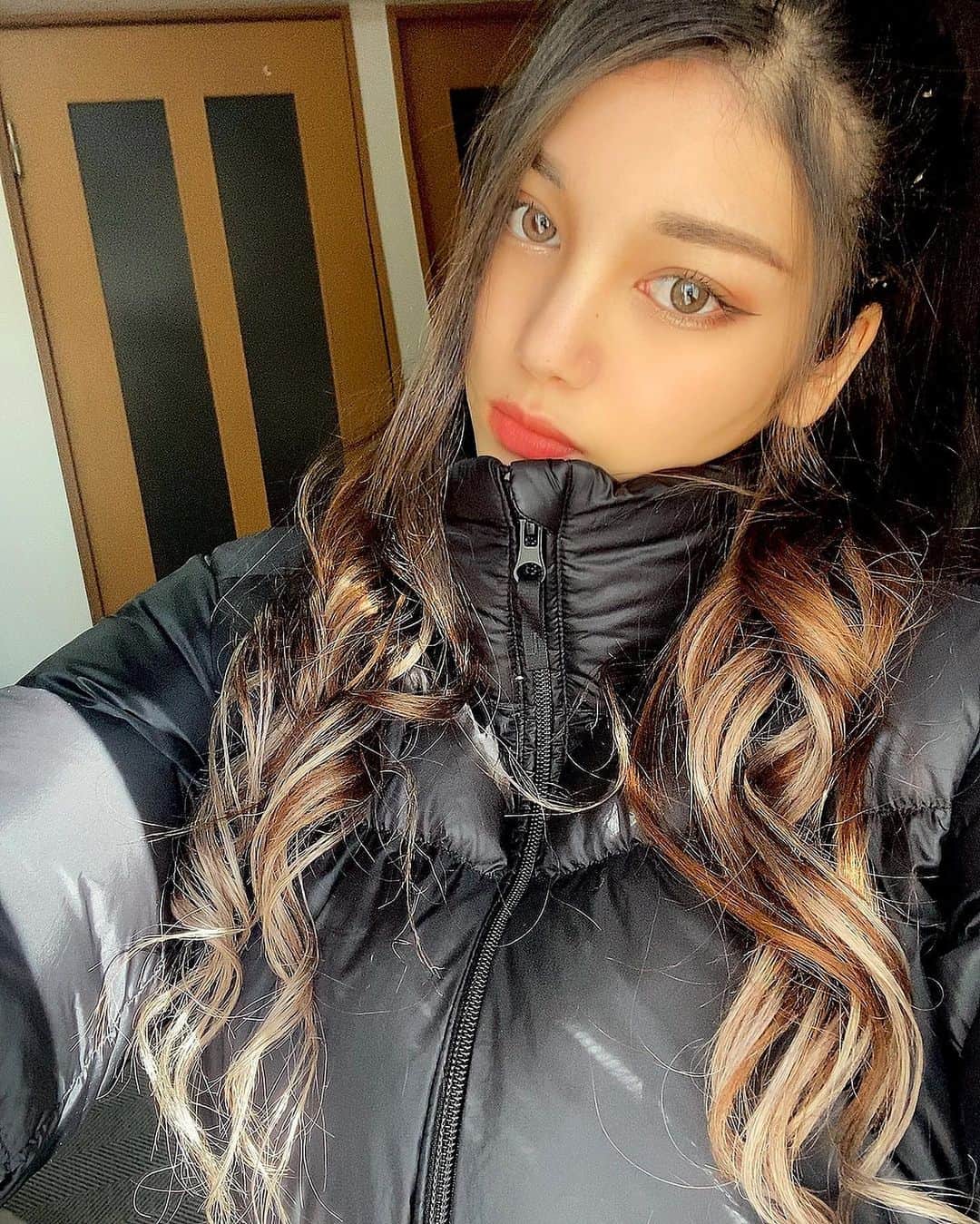 サントス飛鳥のインスタグラム：「黒ベイマックス　   #selfie #like #instagood #ootd #fashion #style #셀카 #셀스타그램 #얼스타그램 #소통해요 #我 #自拍#粉我 #时装 #jk #高校生 #selfiegram #02」