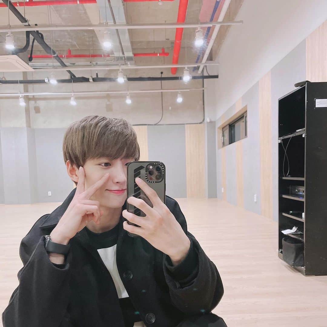 UP10TIONさんのインスタグラム写真 - (UP10TIONInstagram)「#업텐션 #선율 #UP10TION #SUNYOUL #1일_1셀카_21일차」2月22日 14時35分 - u10t_official