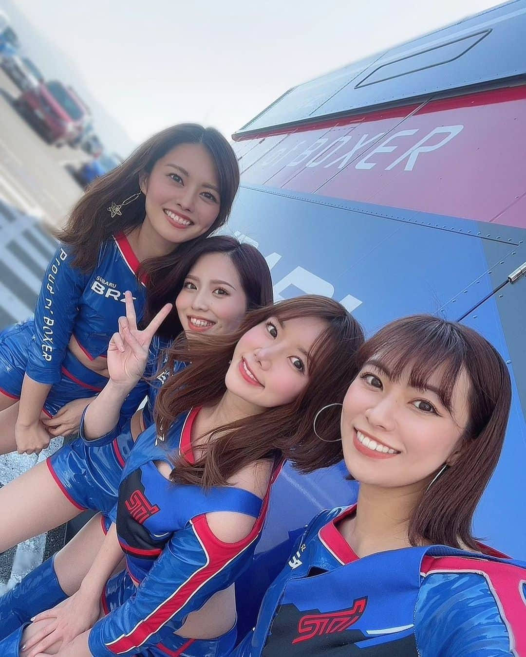 津田知美さんのインスタグラム写真 - (津田知美Instagram)「#2021BREEZE . Super GT GT300クラス 61号車 2021 SUBARU BRZ GT GALS BREEZE を務めます！  BREEZE 3年目として 61号車の応援はもちろんBREEZEの広報担当として 今年も駆け抜けていきます💙  よろしくお願いします！ . #superGT #SUBARU_MS」2月22日 14時30分 - tmm_tsuda