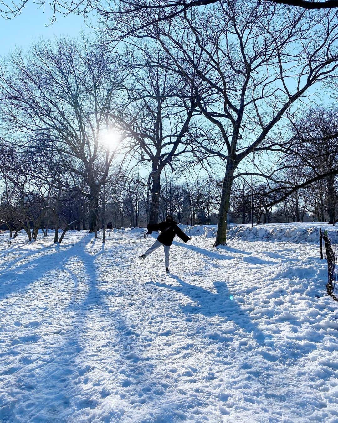 ルピン・ワンのインスタグラム：「❄️When snow falls, natural listens.  #2/21/21」