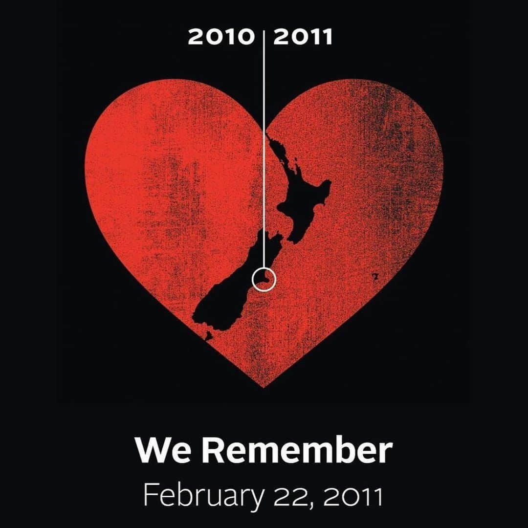 Sophie Pascoeのインスタグラム：「10 years ago today life changed for so many along with our beautiful home city! Today we remember those we lost and to all that were affected. Let’s continue to support one another and rebuild together to make Canterbury and our people shine bright! ❤️🖤  #feb22  #christchurch #earthquake」