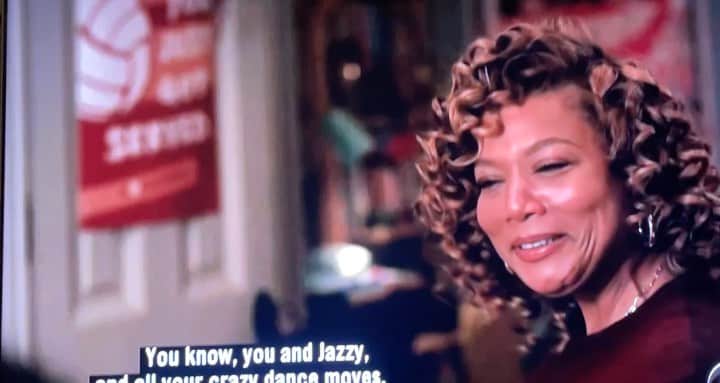 レスリー・ジョーンズのインスタグラム：「I would be horrible parent I’m too petty! @theequalizercbs @queenlatifah」