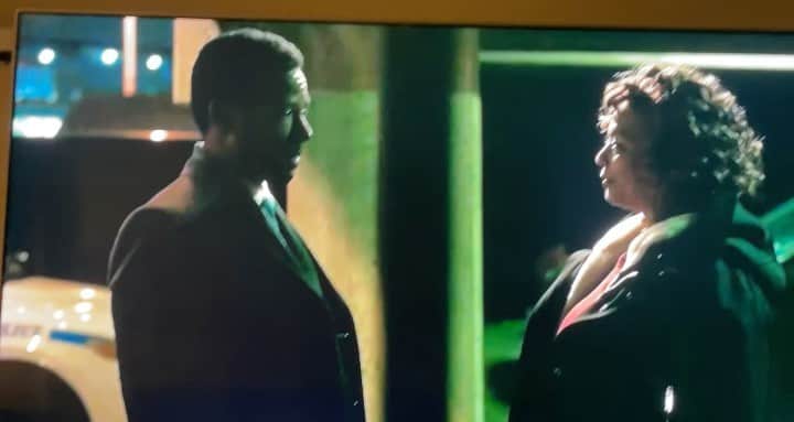 レスリー・ジョーンズのインスタグラム：「I  be like this show y’all!! And it the QUEEN!! So excited @theequalizercbs @queenlatifah」