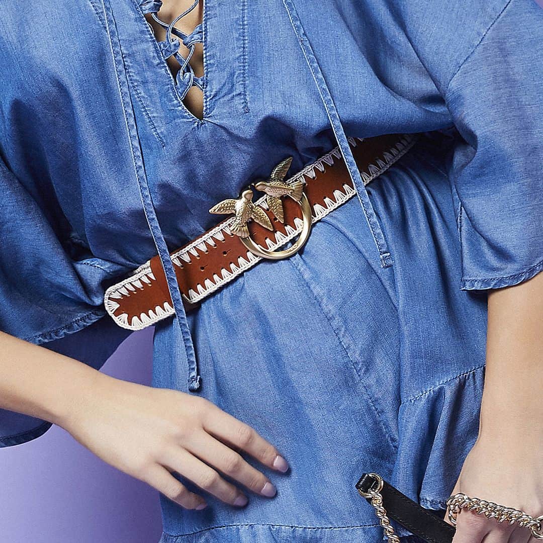 PINKOさんのインスタグラム写真 - (PINKOInstagram)「Favourite accessory of the month: belts, in all the colors, shapes, details! #PINKO #SS21」2月22日 21時00分 - pinkoofficial