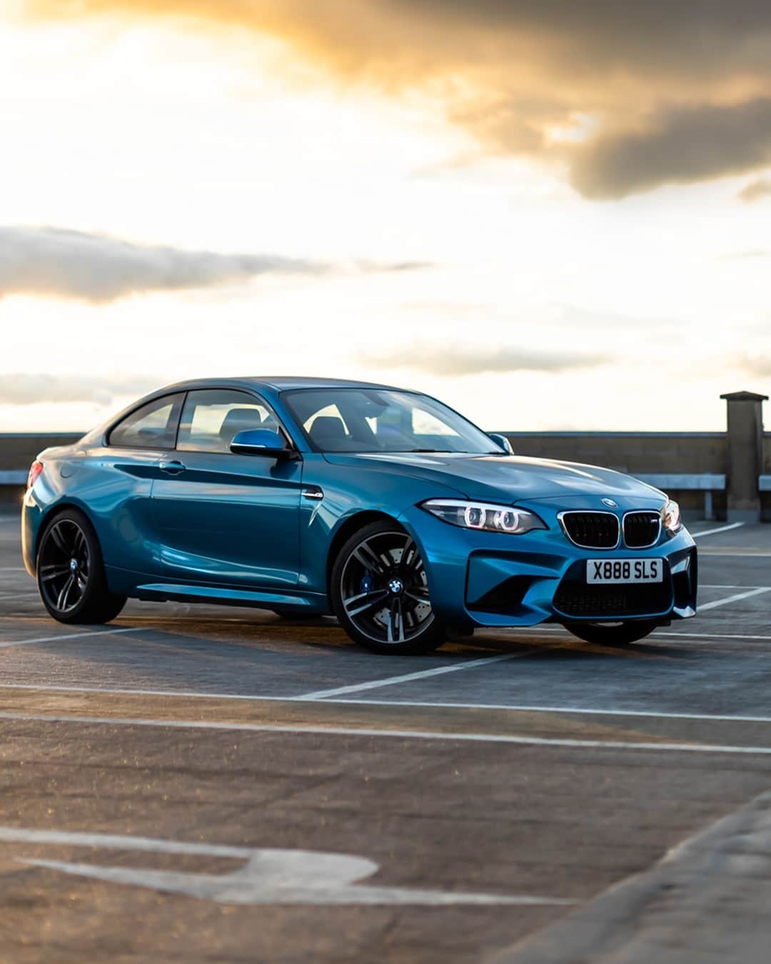 BMWのインスタグラム：「Only stops so it can start all over again. The BMW M2 Coupé. #TheM2 #BMW #M2 #BMWrepost @Kabizzz @BMWM」