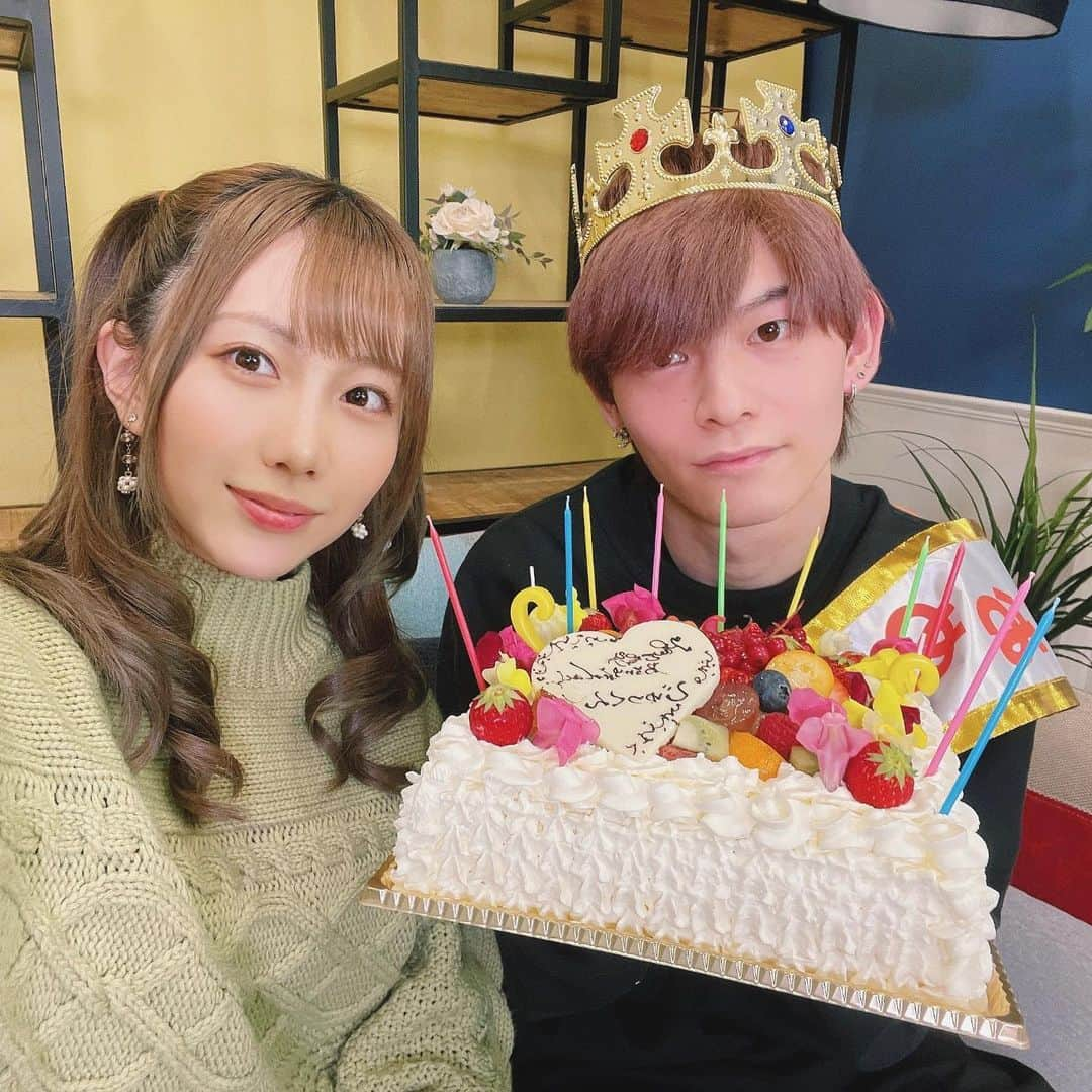 きりたんぽさんのインスタグラム写真 - (きりたんぽInstagram)「本当におめでとう🥳長生きしてね！」2月22日 20時57分 - kiritampopopo