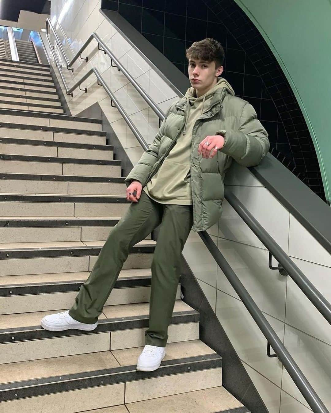 ASOSさんのインスタグラム写真 - (ASOSInstagram)「Seeing green over on @asos_man 🐉  1. @deloxofficiel [he/him] 2. @liogomm [he/him] 3. @claytsss [he/him] 4. @_.dylanramage._ [he/him]」2月22日 20時59分 - asos