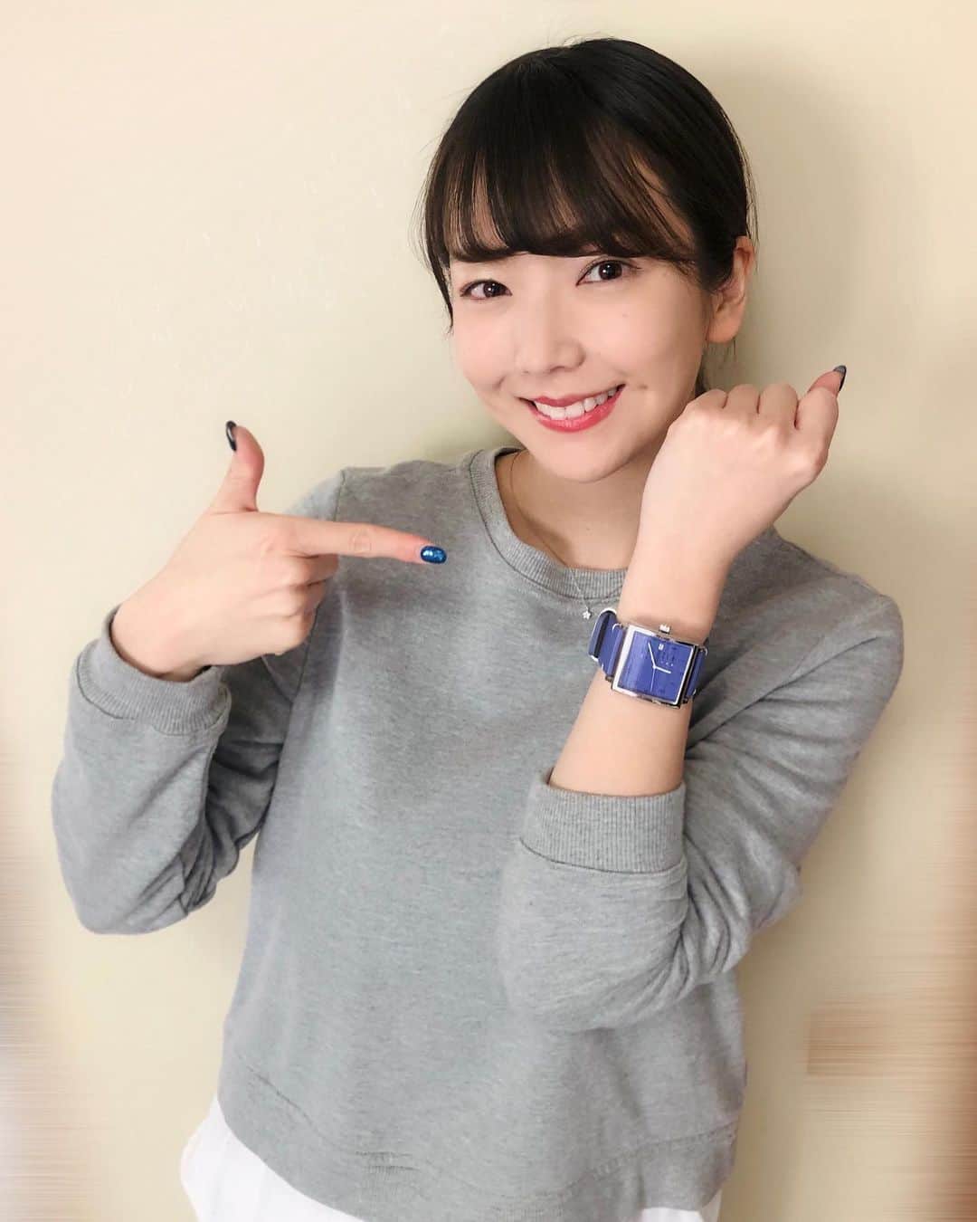 藤本かえでのインスタグラム：「可愛い可愛い時計が、 私のお気に入りに仲間入りしました⌚️♡  @nomonday_global さんの時計✨ 他にも気になるお色やデザインがたくさん🤩  クーポンコード、 『kaedebj84』 使用で 10%オフになります☺︎  是非是非お揃いしましょ〜😊  #nomonday#ノーマンデー#腕時計#時計#手元倶楽部」