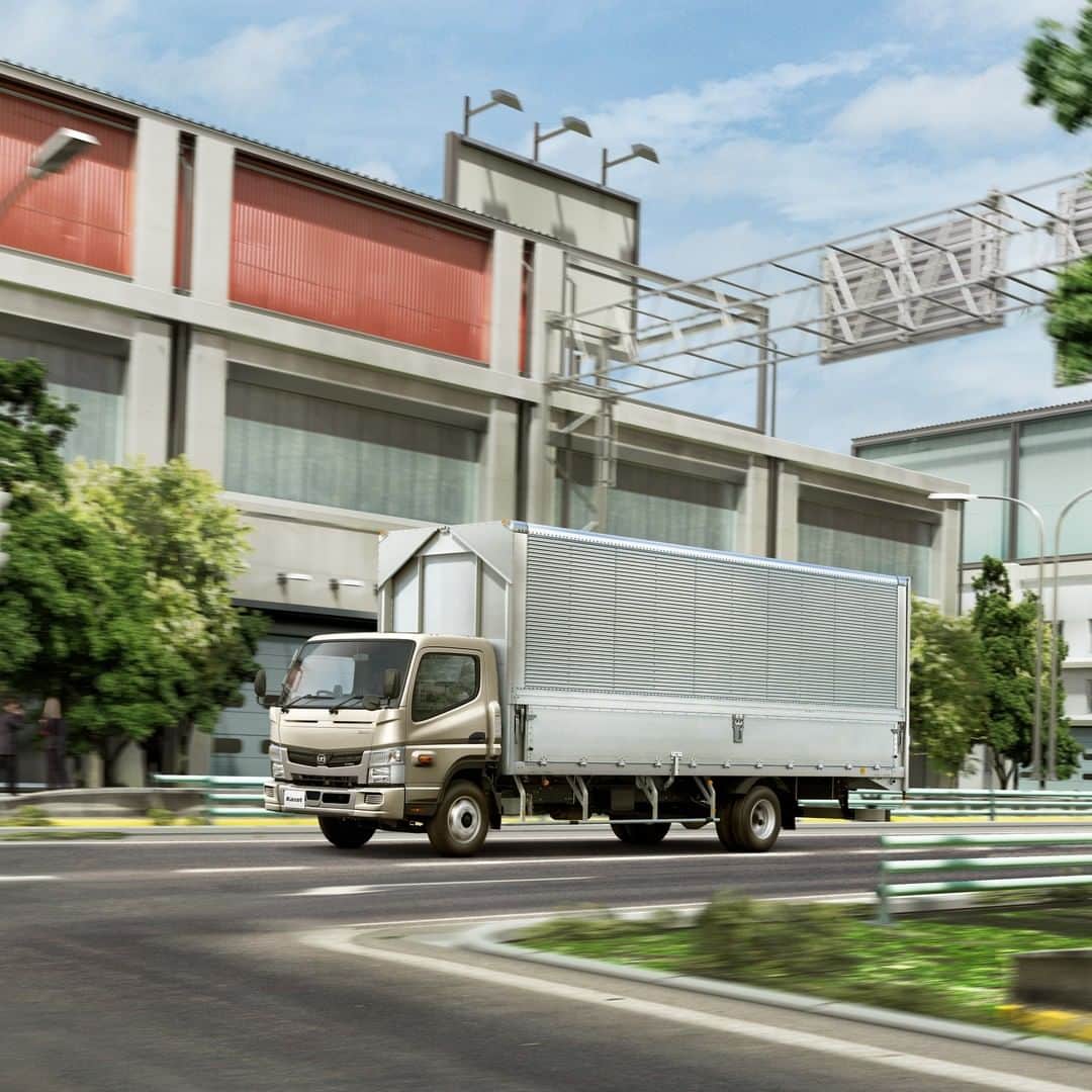 ＵＤトラックスさんのインスタグラム写真 - (ＵＤトラックスInstagram)「多様化する近距離輸送や都市内配送に向けて、既成のワクを超えた新カテゴリートラック、積める「Kazet RK」。小型に足りない荷室スペースと中型に欲しかった積載量を叶える新しい発想が、かつてない効率性を実現しています。   Kazet RK is a model with high load capacity beyond the existing categories, with capabilities for diversified short distance transportation and urban distribution. . #TruckOfTheWeek #UDTRucks #UD #trucks #UDトラックス #Kazet #カゼット #LDT #小型トラック」2月22日 15時52分 - udtrucksjp